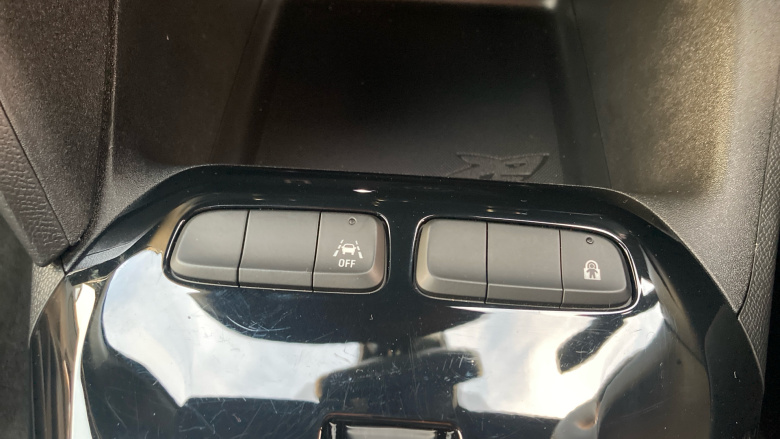 Vauxhall Corsa 100kW Yes 50kWh 5dr Auto Electric Hatchback